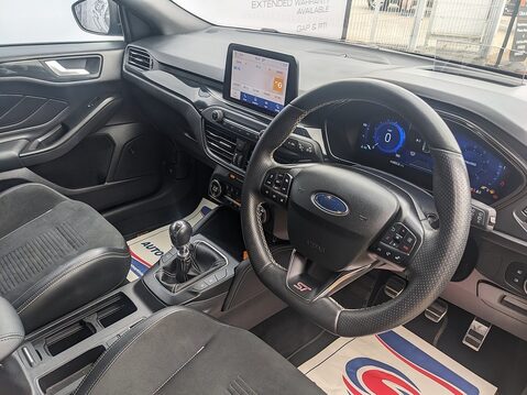 Ford Focus ST 12