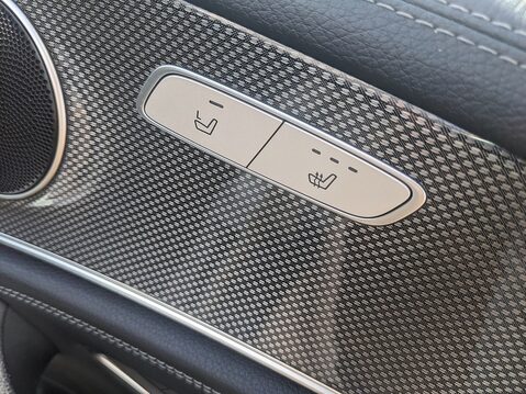 Mercedes-Benz E Class E 200 D AMG LINE 29