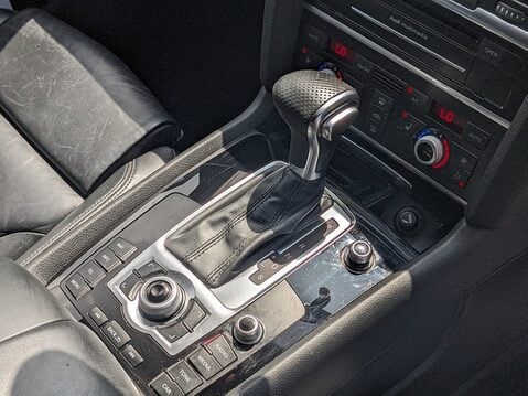 Audi Q7 TDI QUATTRO S LINE PLUS 32