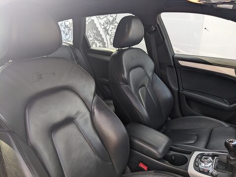 Audi A4 AVANT TDI S LINE START/STOP 13