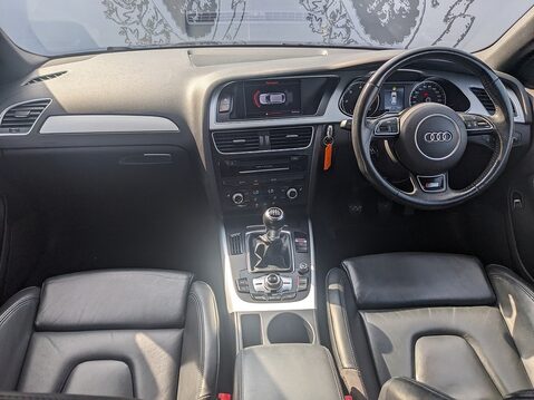 Audi A4 AVANT TDI S LINE START/STOP 18