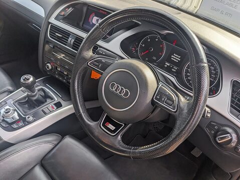 Audi A4 AVANT TDI S LINE START/STOP 21
