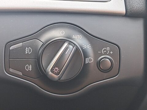 Audi A4 AVANT TDI S LINE START/STOP 25