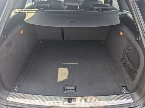 Audi A4 AVANT TDI S LINE START/STOP 19
