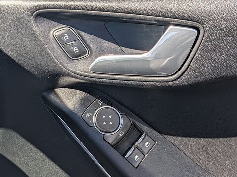 Ford Fiesta ST-LINE X 22