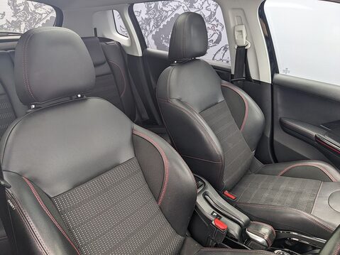 Peugeot 2008 PURETECH S/S GT LINE 13