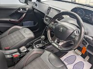 Peugeot 2008 PURETECH S/S GT LINE 14