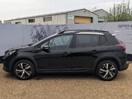 Peugeot 2008 PURETECH S/S GT LINE 4