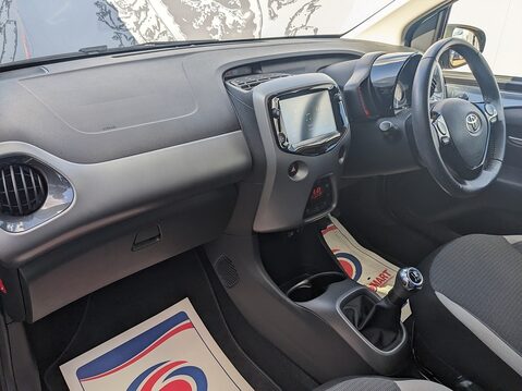Toyota Aygo VVT-I X-TREND TSS 21