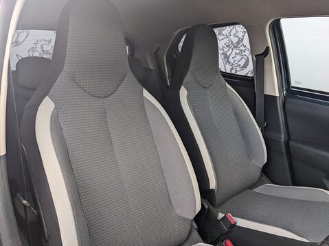 Toyota Aygo VVT-I X-TREND TSS 9