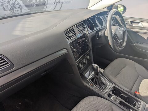 Volkswagen Golf MATCH EDITION TDI DSG 11