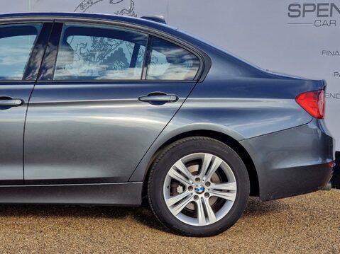 BMW 3 Series 316D SPORT 6