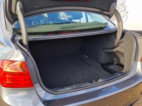BMW 3 Series 316D SPORT 28