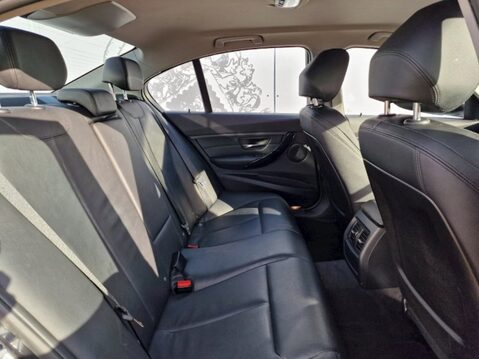 BMW 3 Series 316D SPORT 26