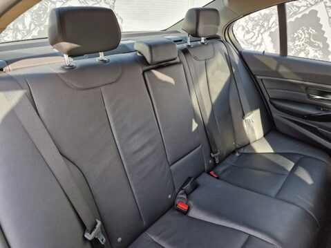 BMW 3 Series 316D SPORT 27