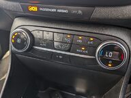 Ford Fiesta TITANIUM 26