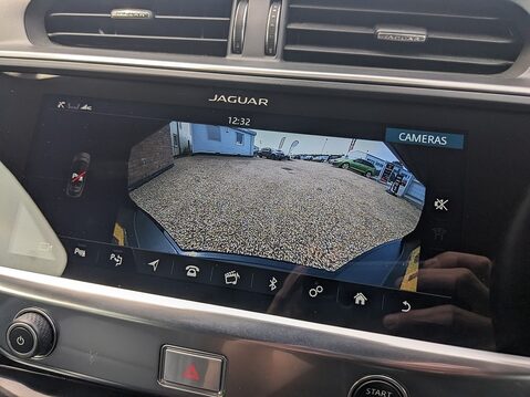 Jaguar I-Pace SE 27