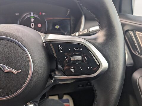 Jaguar I-Pace SE 23
