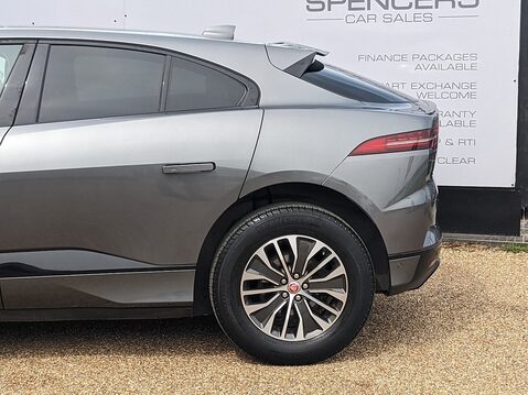 Jaguar I-Pace SE 6