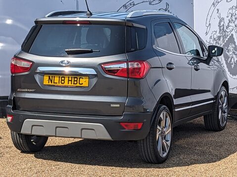 Ford Ecosport TITANIUM 9