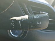 Toyota C-HR DESIGN 29