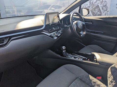 Toyota C-HR DESIGN 12