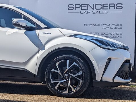 Toyota C-HR DESIGN 11