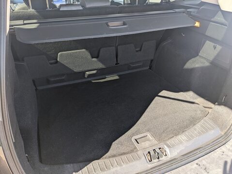Ford Kuga TITANIUM EDITION 30
