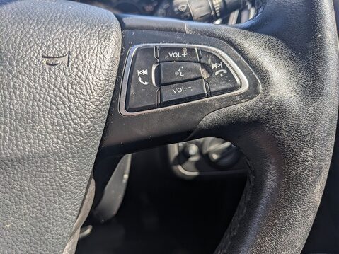Ford Kuga TITANIUM EDITION 17