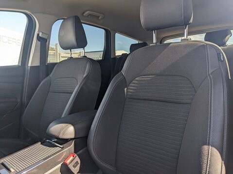 Ford Kuga TITANIUM EDITION 21