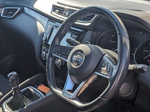 Nissan Qashqai DIG-T N-MOTION 26