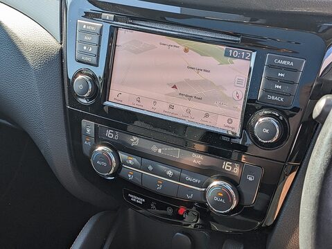 Nissan Qashqai DIG-T N-MOTION 29