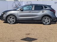 Nissan Qashqai DIG-T N-MOTION 9