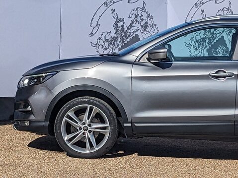 Nissan Qashqai DIG-T N-MOTION 21