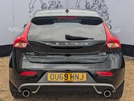 Volvo V40 D3 R-DESIGN EDITION 8