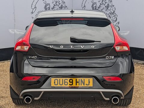 Volvo V40 D3 R-DESIGN EDITION 8