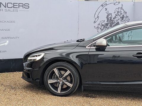 Volvo V40 D3 R-DESIGN EDITION 5
