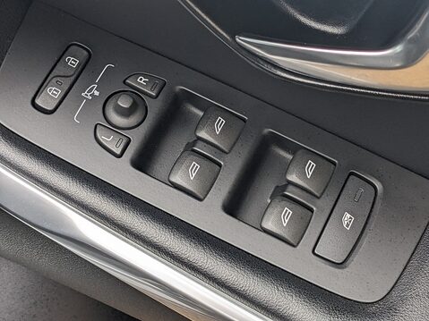 Volvo V40 D3 R-DESIGN EDITION 26