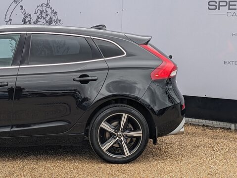 Volvo V40 D3 R-DESIGN EDITION 6