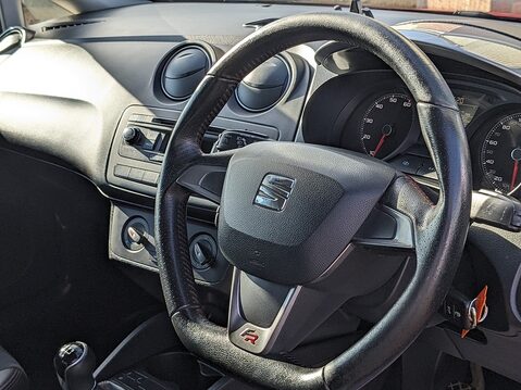 SEAT Ibiza TSI FR BLACK 14