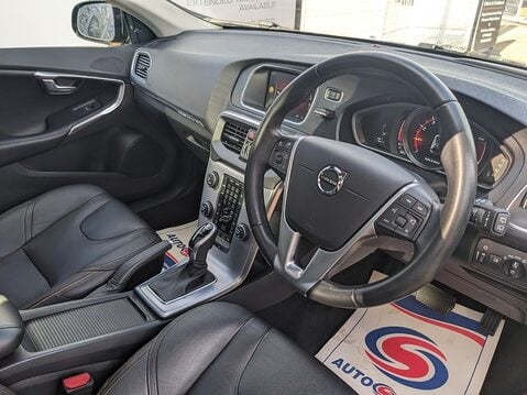 Volvo V40 T3 CROSS COUNTRY PRO 12