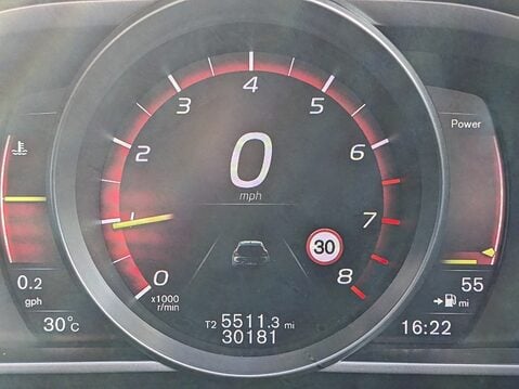 Volvo V40 T3 CROSS COUNTRY PRO 36