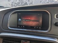 Volvo V40 T3 CROSS COUNTRY PRO 32