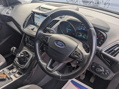 Ford Kuga TITANIUM TDCI 18