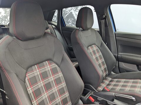Volkswagen Polo GTI TSI DSG 12