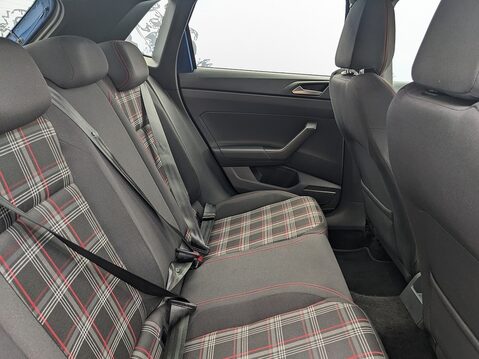 Volkswagen Polo GTI TSI DSG 7
