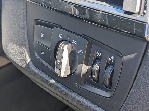 BMW 3 Series 320D EFFICIENTDYNAMICS TOURING 33