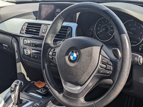 BMW 3 Series 320D EFFICIENTDYNAMICS TOURING 22