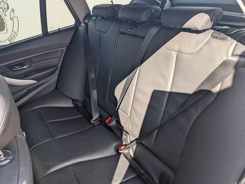 BMW 3 Series 320D EFFICIENTDYNAMICS TOURING 16