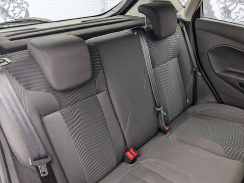 Ford Fiesta ZETEC 26